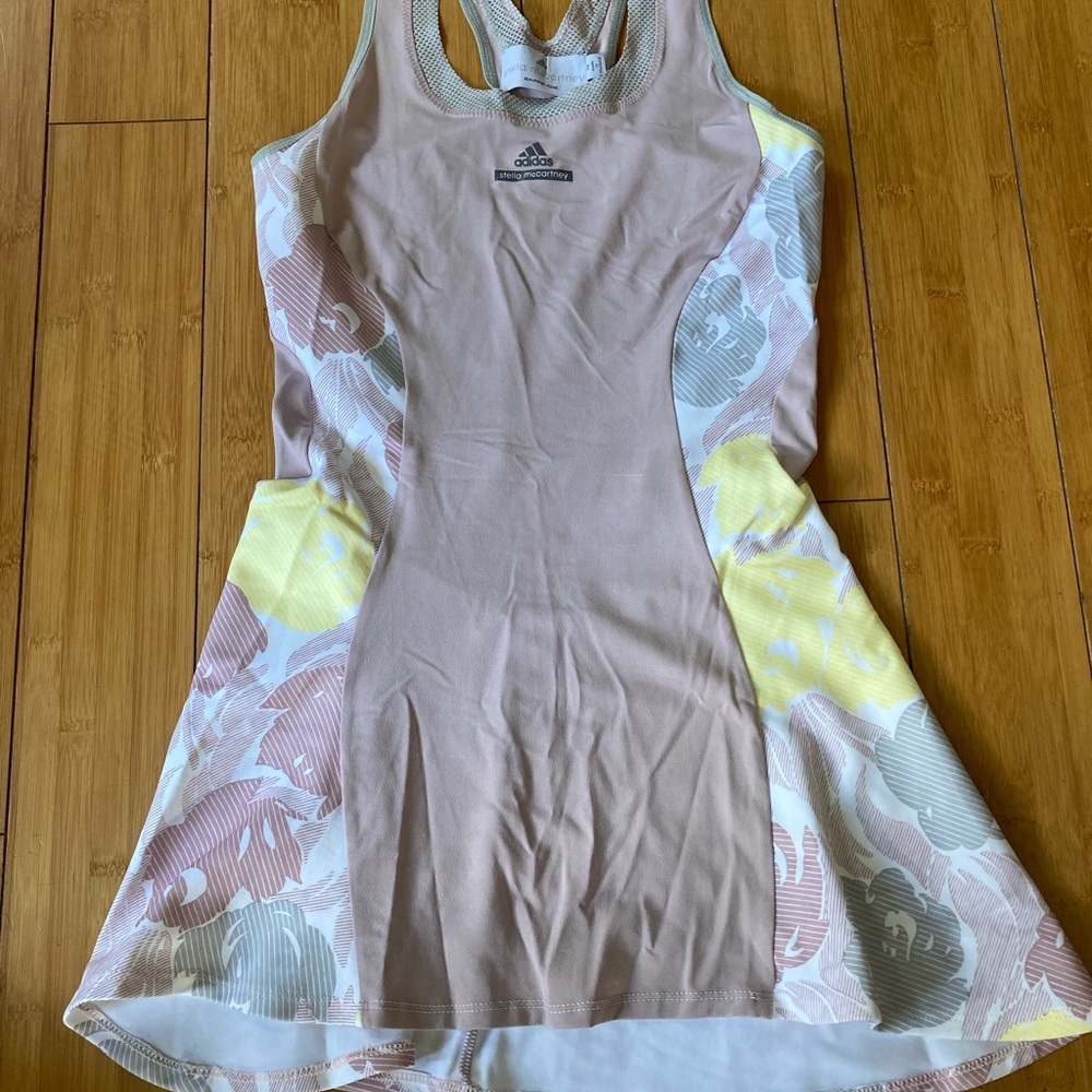 Tennis dress